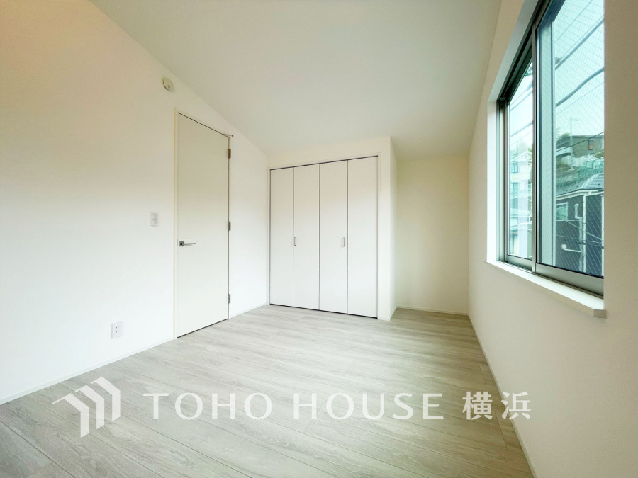 感性を育むプライベートルームはシンプルでスマートな空間。好みの空間で読書をしたり、音楽を聞いたりと一人の時間も充実したものにできます。