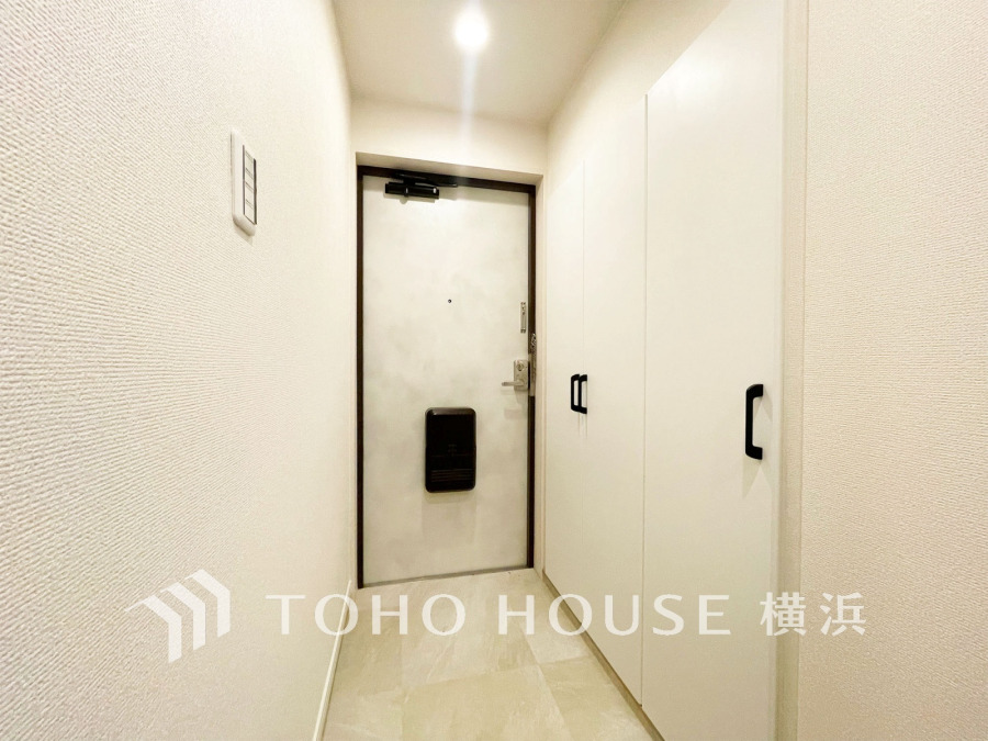 ご家族の帰り、訪れる方を優しく迎え、やすらぎに満ちた生活空間を予感させる。健やかな暮らしを楽しめそう。