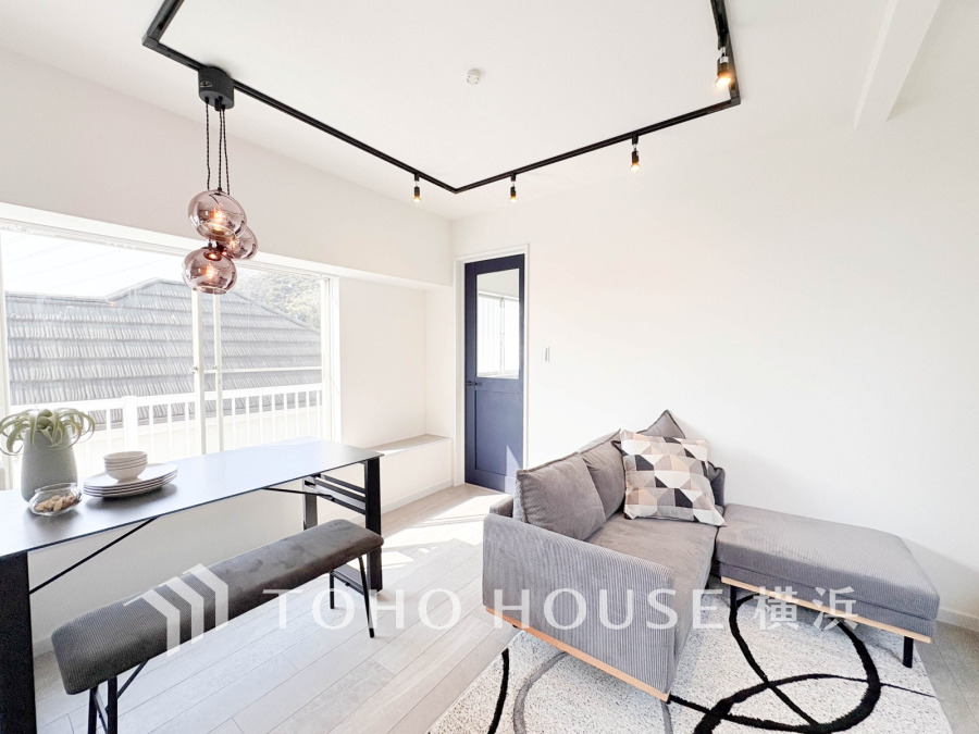 一日の中で多くの時間を過すことになる住まいだからこそ、いつも穏やかな空間であるように心掛けています。構成する建材などへの配慮が、住まう方の健康を守ります。