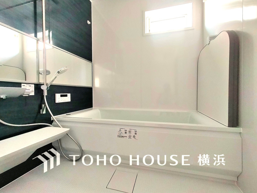 1日の疲れを取り心身を癒すことができる住まいの中のリラクゼーション空間、バスルーム。心からゆったりと寛いでいただけるよう、ゆとりのスペースを確保しています。
