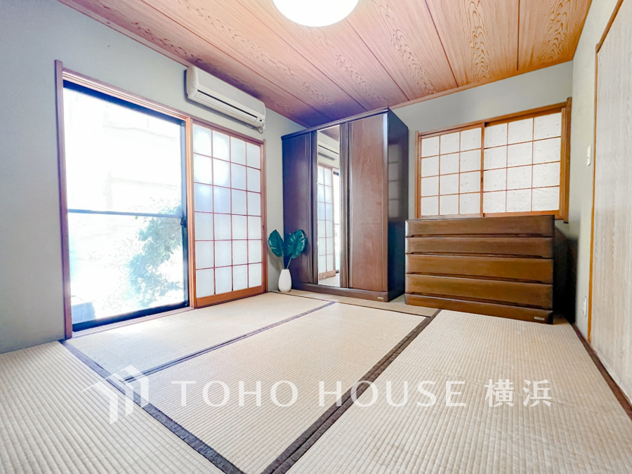 和室があることで落ち着きと癒しの空間が生まれます。来客時の客室としても利用できますし、お子様のプレイルームやお昼寝に最適なお部屋です。