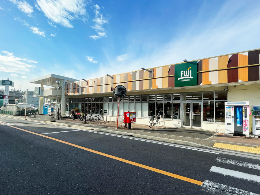 FUJI 馬場店　約400ｍ