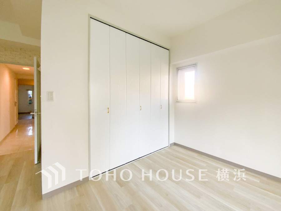 お客様の求める本当の“住み心地”とは何なのか。そのための一手間一工夫を惜しみません。街並みや周辺の環境に呼応しながら、美しく、そして毎日の暮らしを考慮した機能性の高い住まい。