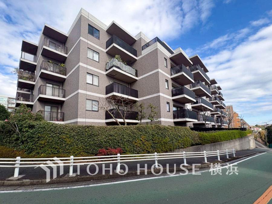 ここから始まる「日常」はご家族にとって大切で貴重な時間。少しでも豊かに、少しでも快適に。そんな想いから生まれた本邸宅は、これから先のお住まいをきっと支えてくれるはずです。