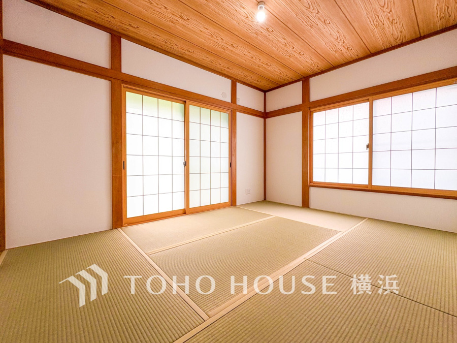 家族団らんのできる和の空間。お客様のおもてなしにも良さそうです。畳の香りに癒され、和の空間を感じることのできる落ち着きある一部屋です。