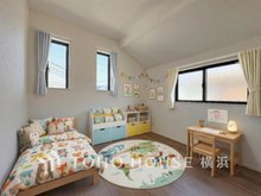 ライフスタイルに合わせて使える、自由な空間。環境の良い場所にセンス良く暮らしたい、こだわりの室内には至福のシーンが繰り広げられます。（家具・装飾品はAI加工です）