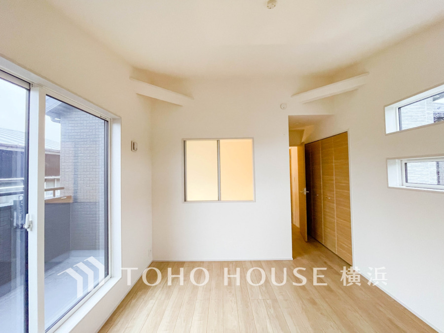 穏やかな寛ぎを届ける上質仕様のゆとりあるお部屋。自分時間を充実させながら心豊かにできるプライベート空間。