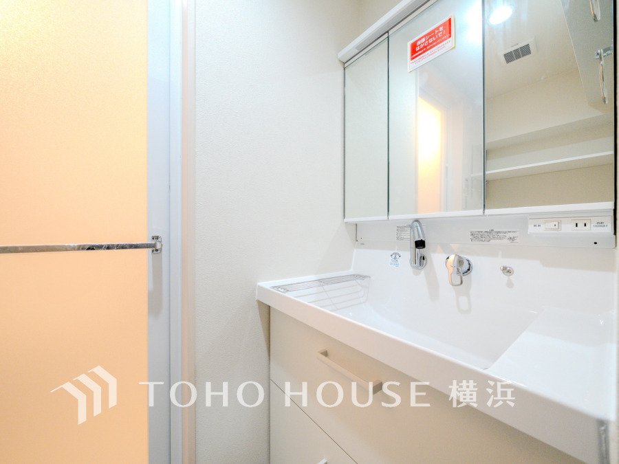 一日の始まりと終わりを心地よく演出してくれる、多彩な機能が備えられたパウダールーム。心地よいリフレッシュ空間です。