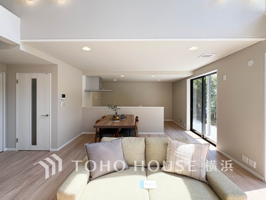 上質な時間を育む暮らしのメインステージ。寛ぎとコミュニケーションを育む居心地のよい場所。