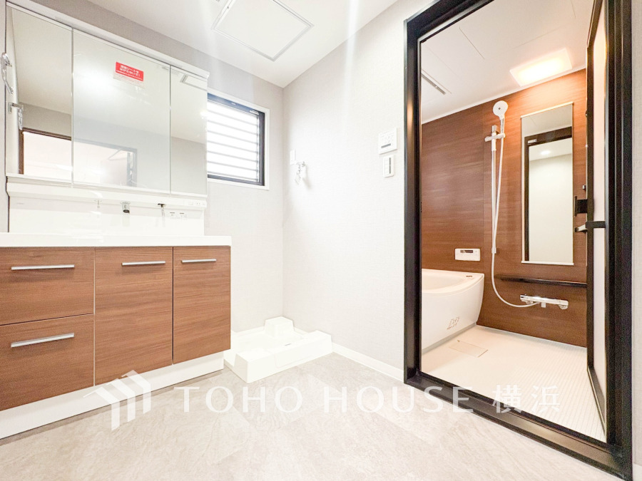 多彩な機能が備えられたパウダールーム。心地よいリフレッシュ空間です。