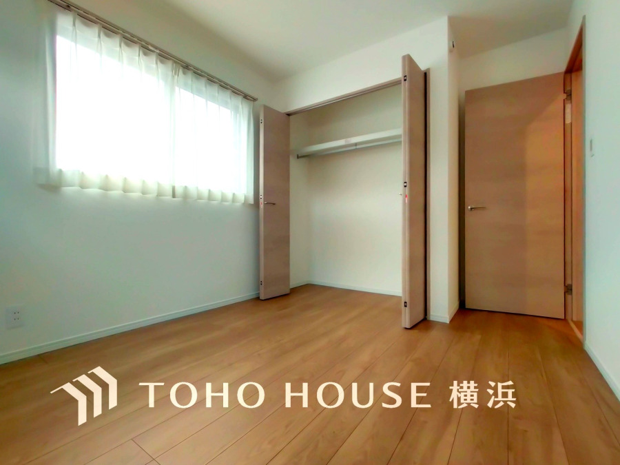 過ぎ行く時間をゆったりと感じることができる落ちついたプライベートルーム。リビングで楽しく過ごした後はゆっくり寛ぎの時間を満喫できます。静かな環境でリラックスタイムを愉しんで。