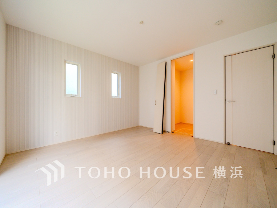 穏やかな寛ぎを届ける上質仕様のゆとりあるお部屋。自分時間を充実させながら心豊かにできるプライベート空間。