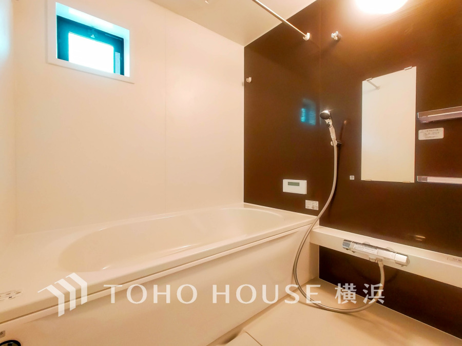 1日の疲れを取り心身を癒すことができる住まいの中のリラクゼーション空間、バスルーム。心からゆったりと寛いでいただけるよう、ゆとりのスペースを確保しています。