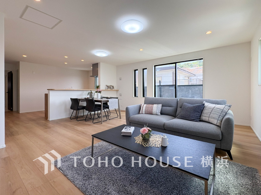 ご家族やお友達との時間など、多くの時を刻む空間。何気なく過ぎる時でさえも上質なひと時となる快適な空間を目指して。　