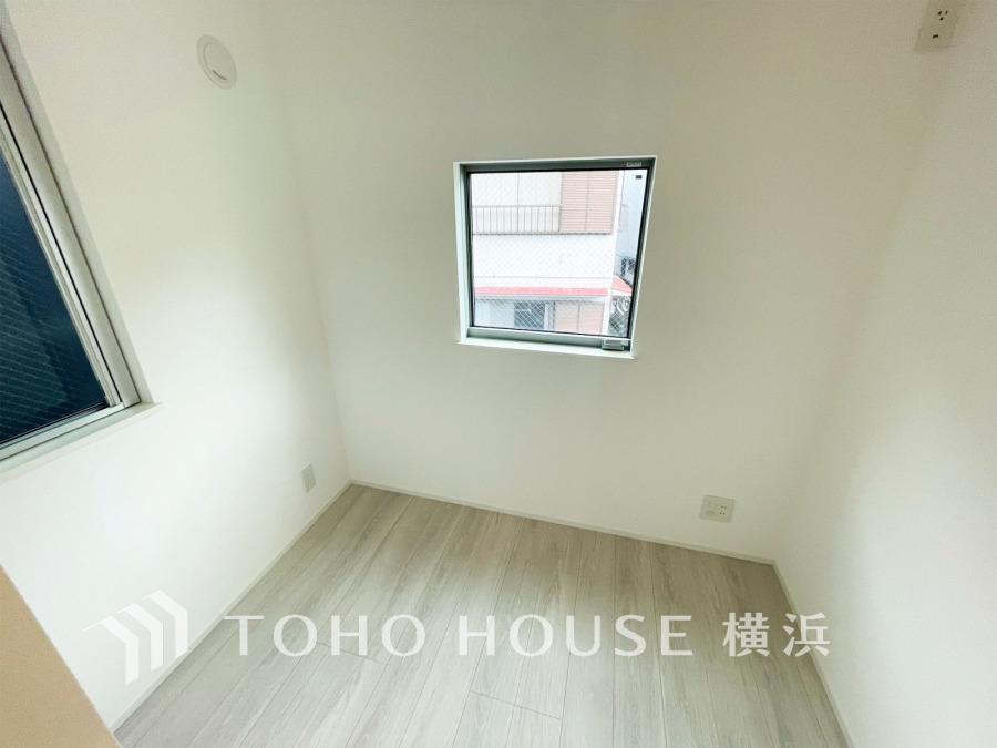 納戸として、または書斎やスタディスペースにもお使い頂けそうなBooth。ライフスタイルに合わせて自由に使える空間です。