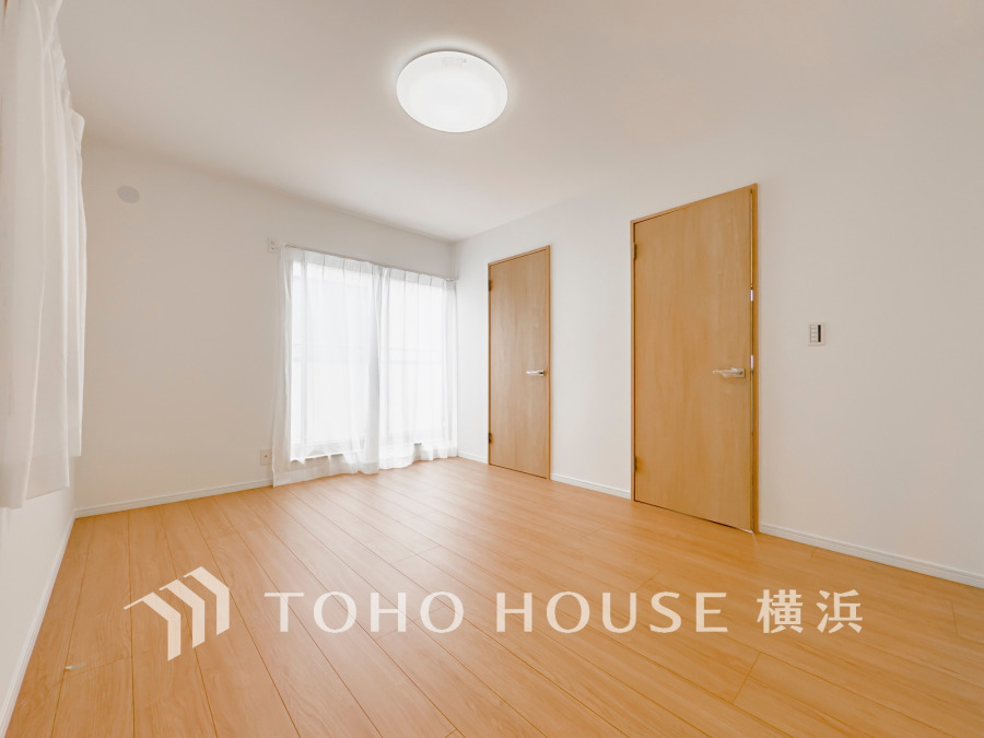 家族一人ひとりの大切なプライベート空間。趣味・感性で個性的に飾って頂けるようシンプルに仕上げてあります。自分時間を充実させながら心豊かなひとときを過ごすための大切な空間。