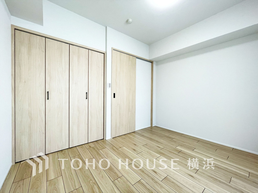 家族一人ひとりの大切なプライベート空間。趣味・感性で自由に演出できるよう、シンプルに仕上げた空間。暮らし心地を大きく左右する収納を、適材適所に配置し、使い勝手にも考慮しました。