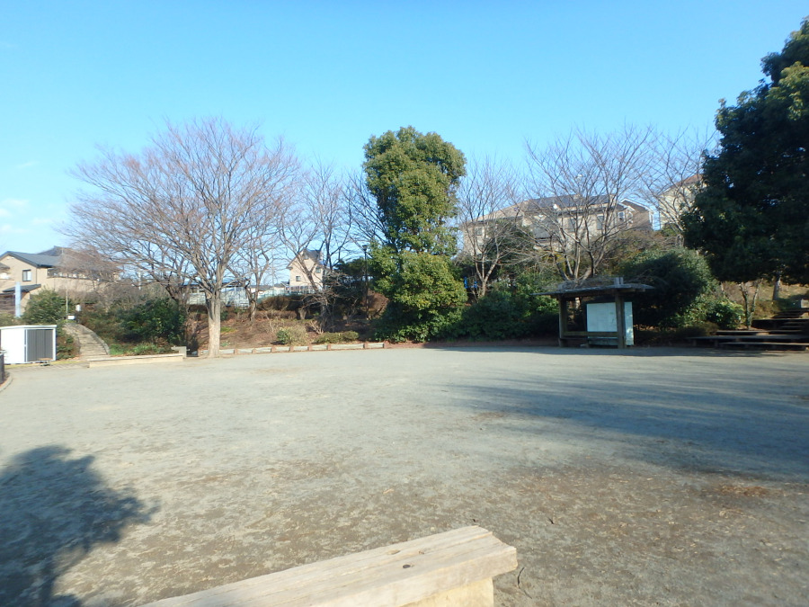 仏向矢シ塚公園　約750ｍ