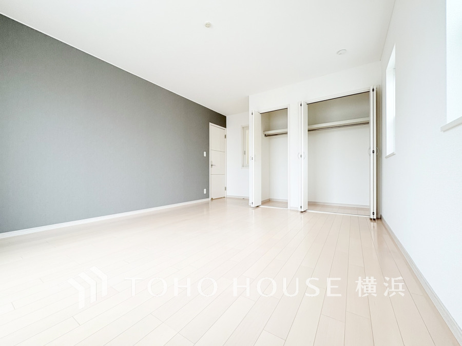 穏やかな寛ぎを届ける上質仕様のゆとりあるお部屋。自分時間を充実させながら心豊かにできるプライベート空間。