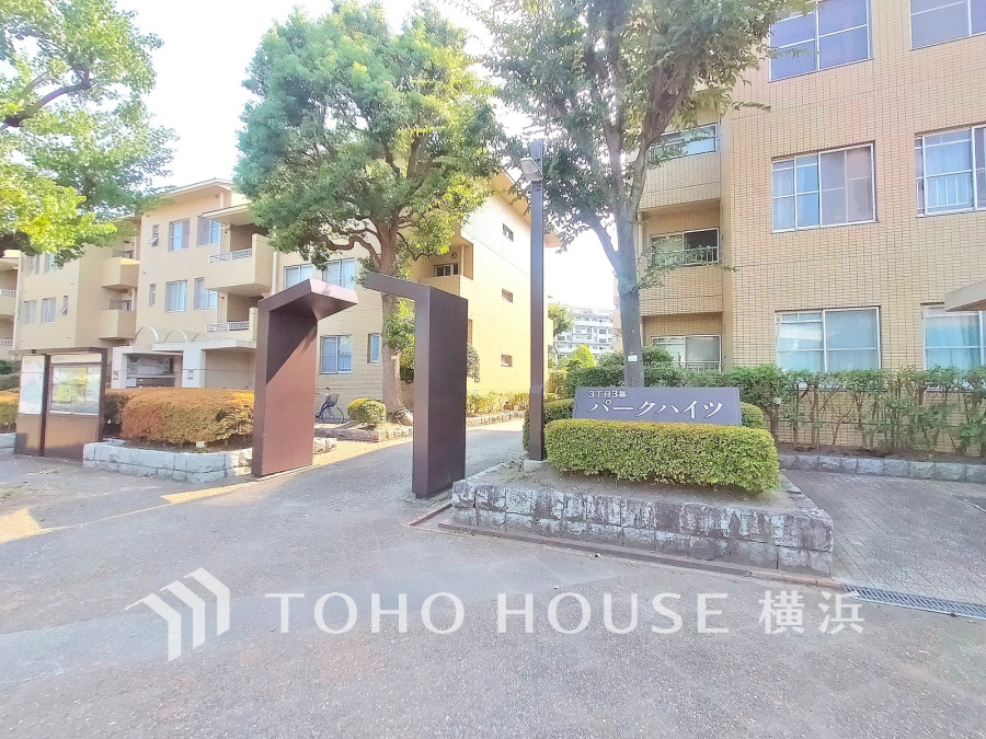 うららかな陽射しがどのお部屋にも降り注ぎますように、快適さを追求した間取設計。得難い立地環境での生活を恵みの豊かな永住の地へと変えてくれます。