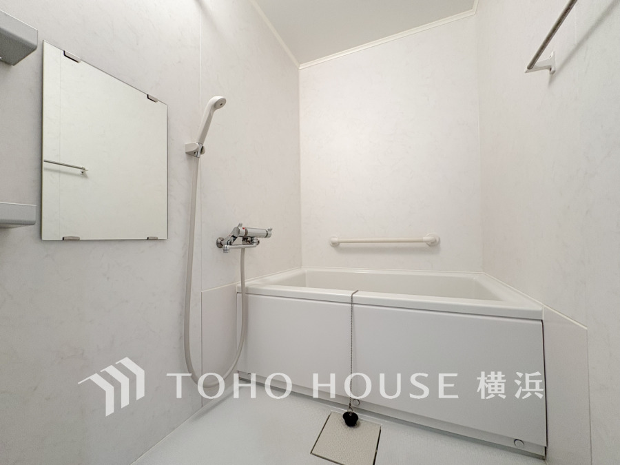 1日の疲れを取り心身を癒すことができる住まいの中のリラクゼーション空間、リラックスできるよう優しいカラーをチョイスしました。時を忘れるほどのんびりできる空間に。