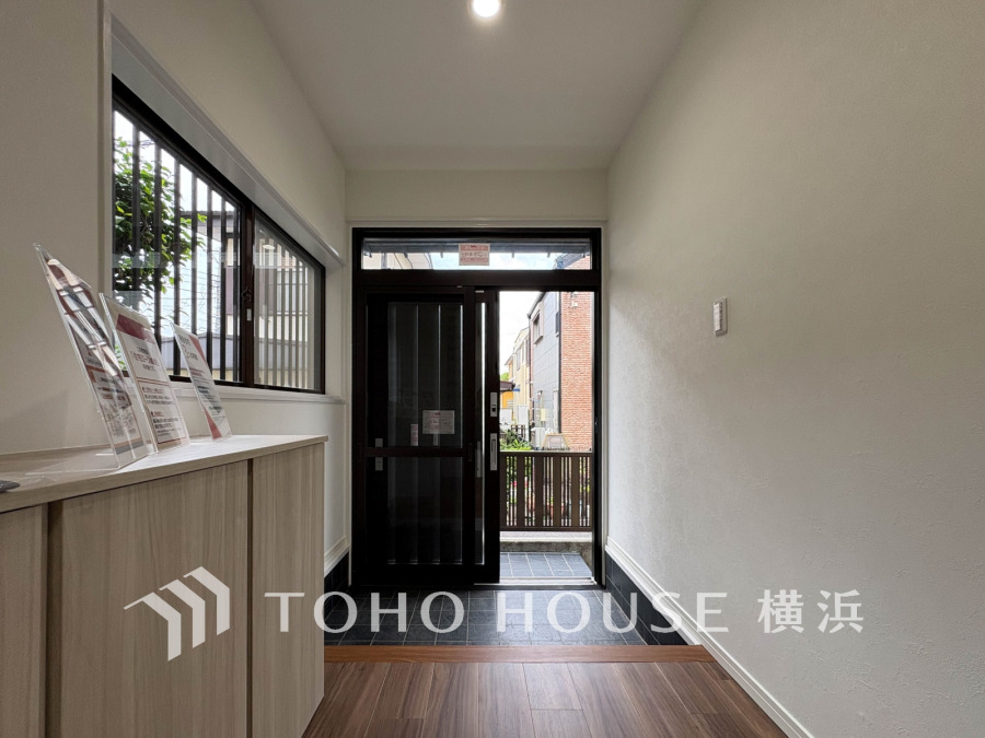 居住者の帰り、訪れる方を優しく迎え、やすらぎに満ちた生活空間を予感させる。健やかな暮らしを楽しめそう。