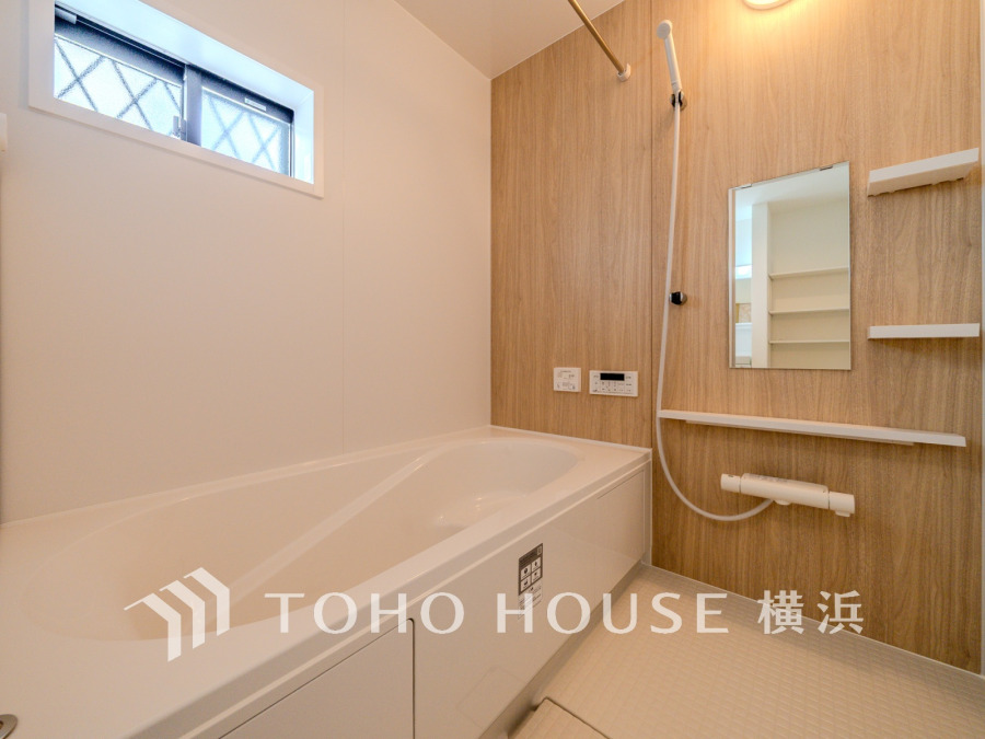 1日の疲れを取り心身を癒すことができる住まいの中のリラクゼーション空間、バスルーム。心からゆったりと寛いでいただけるよう、ゆとりのスペースを確保しています。