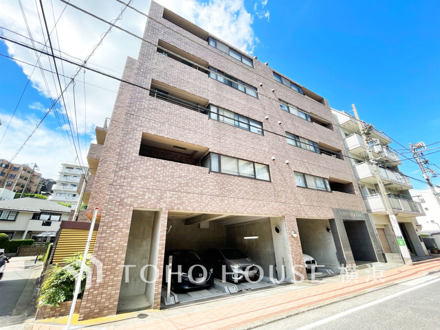 流行に左右されず、将来に渡って価値が継続する「上質」な佇まい。お洒落な雰囲気や自然の潤い、親しみやすさといった個性を、街に新たな価値をもたらし続ける。