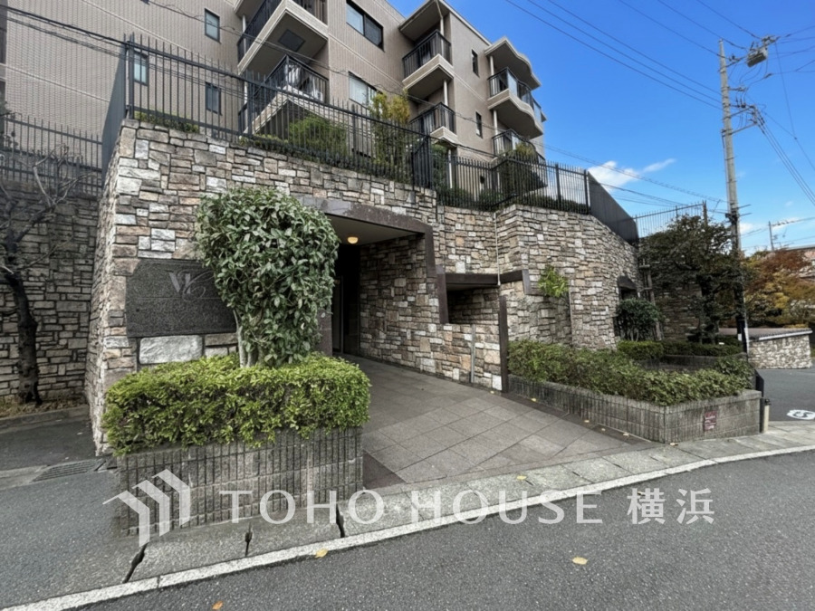 時間のゆとりと空間、爽やかな陽光がもたらす光と風を贅沢なまでに感じる暮らしが始まります。