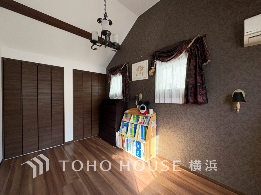 穏やかな寛ぎを届ける上質仕様のゆとりあるお部屋。自分時間を充実させながら心豊かにできるプライベート空間。