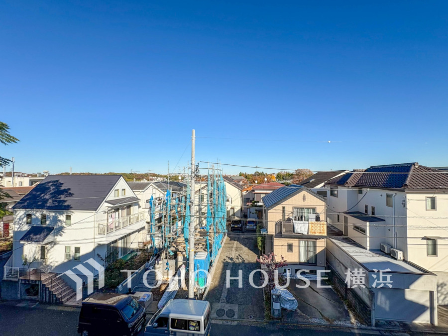 のびやかな眺望の広がる住環境。低層住宅が広がる街並みは、心地よい開放感が漂っています。
