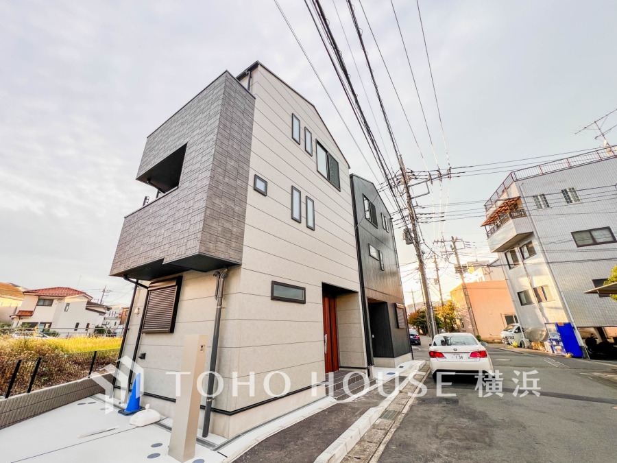 表現された空間は豊かな光と風を纏い、暮らしの時間を豊かにしてくれます。デザインされた空間と競い合うかのような充実した建物設備も家族の時間を彩ってくれることでしょう。