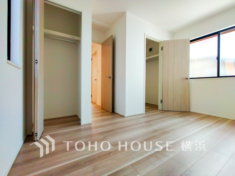 ゆとりと収納を確保した洋室。自分時間を充実させながら心豊かなひとときを過ごすための大切な空間です。
