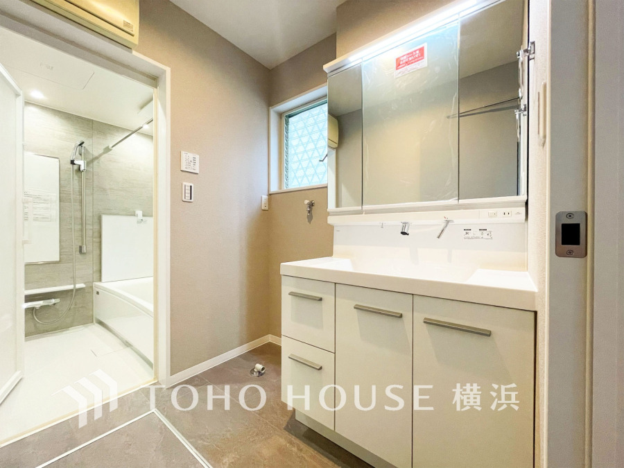 一日の始まりと終わりを心地よく演出してくれる、多彩な機能が備えられたパウダールーム。心地よいリフレッシュ空間です。