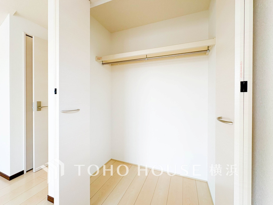 お客様の求める本当の“住み心地”とは何なのか。そのための一手間一工夫を惜しみません。街並みや周辺の環境に呼応しながら、美しく、そして毎日の暮らしを考慮した機能性の高い住まい。