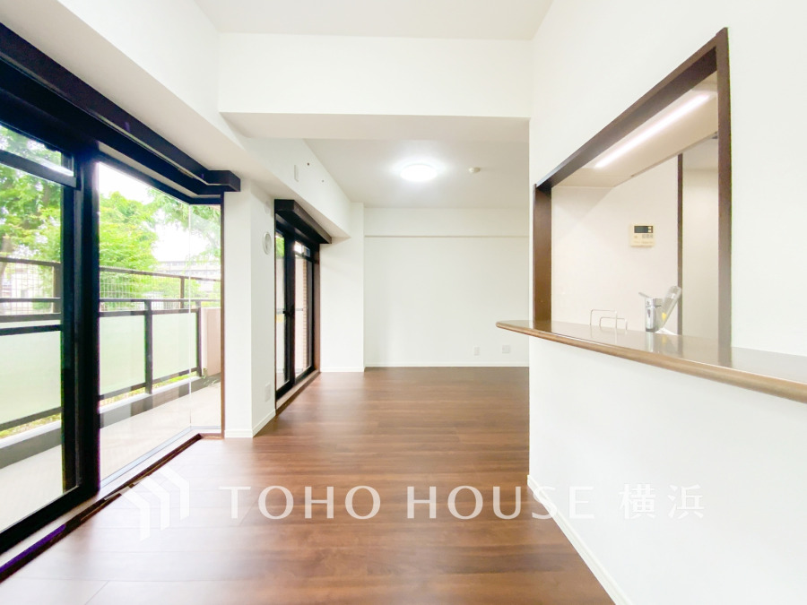 一日の中で多くの時間を過ごすことになる住まいだからこそ、いつも穏やかな空間であるように心掛けています。構成する建材などへの配慮が、住まう方の健康を守ります。