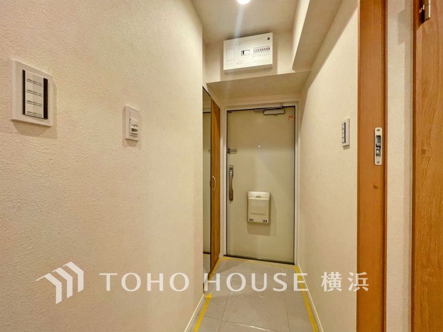 ご家族の帰り、訪れる方を優しく迎え、やすらぎに満ちた生活空間を予感させる。健やかな暮らしを楽しめそう。