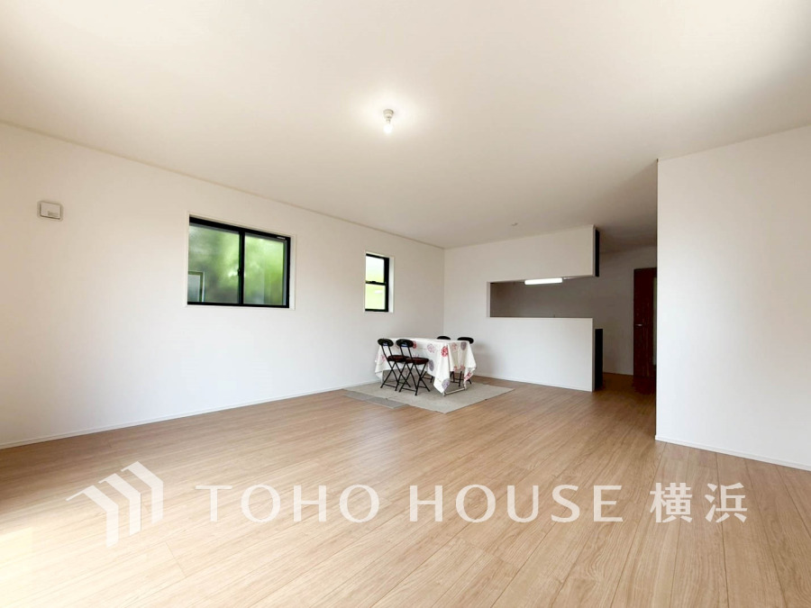 一日の中で多くの時間を過すことになる住まいだからこそ、いつも穏やかな空間であるように心掛けています。構成する建材などへの配慮が、住まう方の健康を守ります。