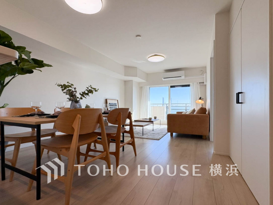 ご家族やお客様との時間など、多くの時を刻む空間。何気なく過ぎる時でさえも上質なひと時となる快適な空間を目指して。