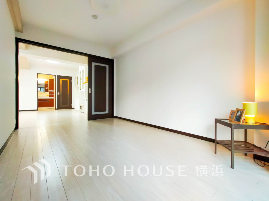 穏やかな寛ぎを届ける上質仕様のゆとりあるお部屋。自分時間を充実させながら心豊かにできるプライベート空間。