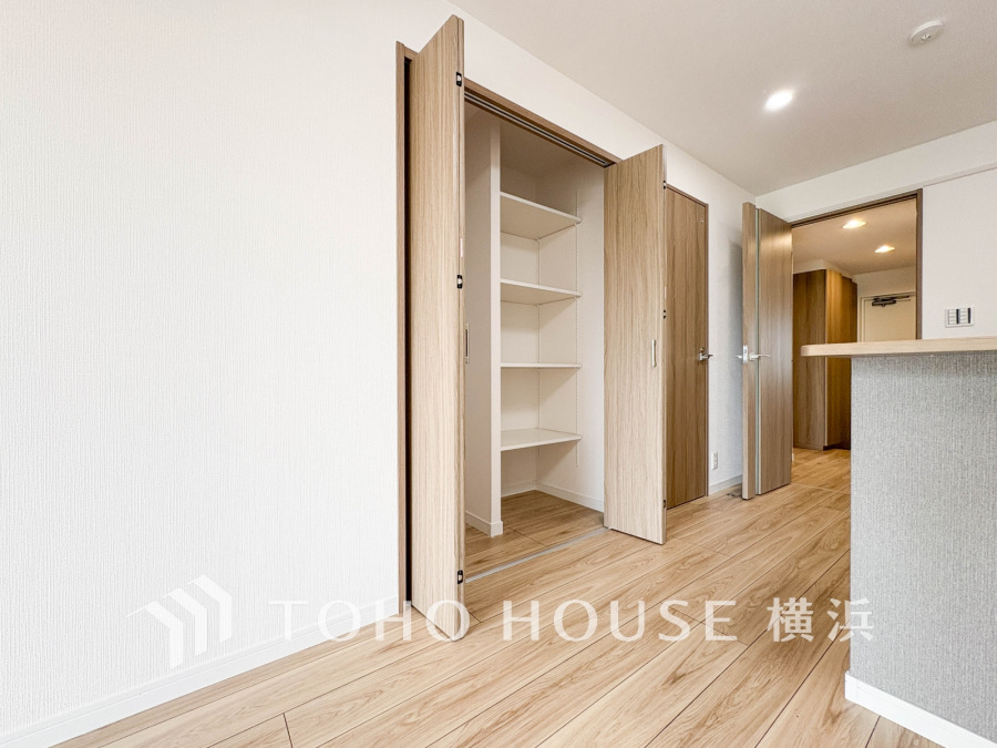 暮らし心地を大きく左右する収納を、適材適所に配置し使い勝手を考慮しました。空間を余すところなく有効利用した収納は生活空間をより上質なものにしてくれるでしょう。