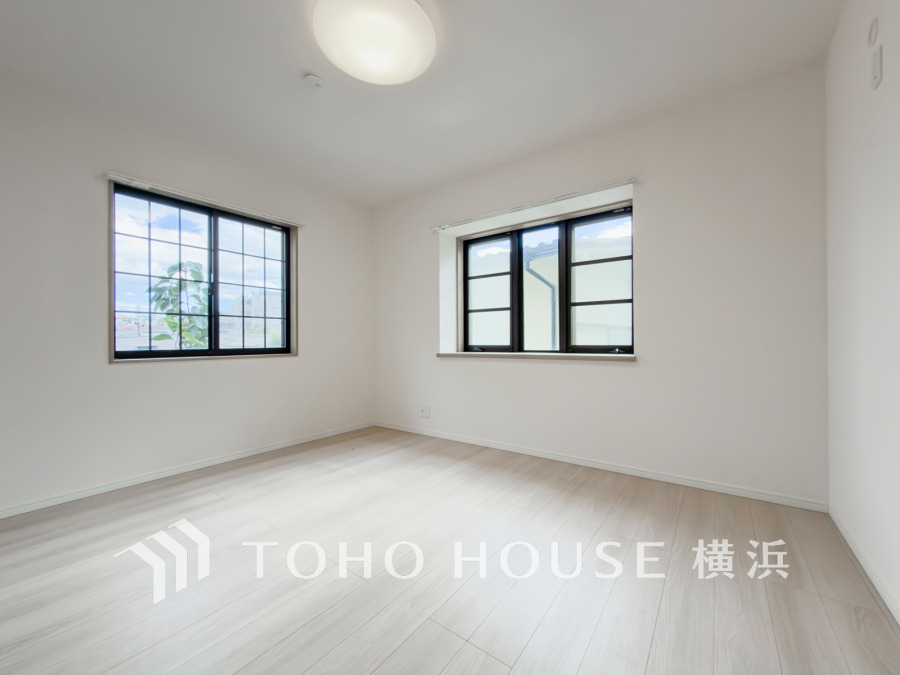 穏やかな寛ぎを届ける上質仕様のゆとりあるお部屋。自分時間を充実させながら心豊かにできるプライベート空間。