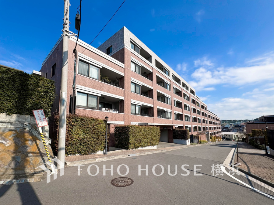 流行に左右されず、将来に渡って価値が継続する「上質」な佇まい。お洒落な雰囲気や自然の潤い、親しみやすさといった個性を、街に新たな価値をもたらし続ける。