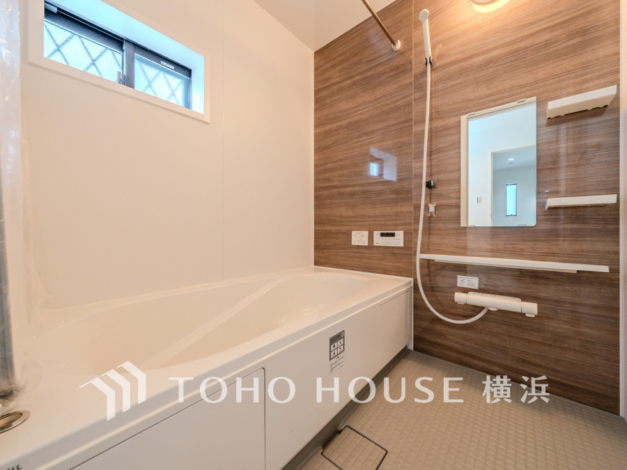 1日の疲れを取り心身を癒すことができる住まいの中のリラクゼーション空間、バスルーム。心からゆったりと寛いでいただけるよう、ゆとりのスペースを確保しています。