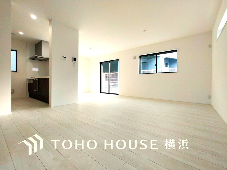 オープンでのびやかな空間を生み出す、こだわりの「広がり」と「ゆとり」。家族と過ごす時間を大切にした住空間♪