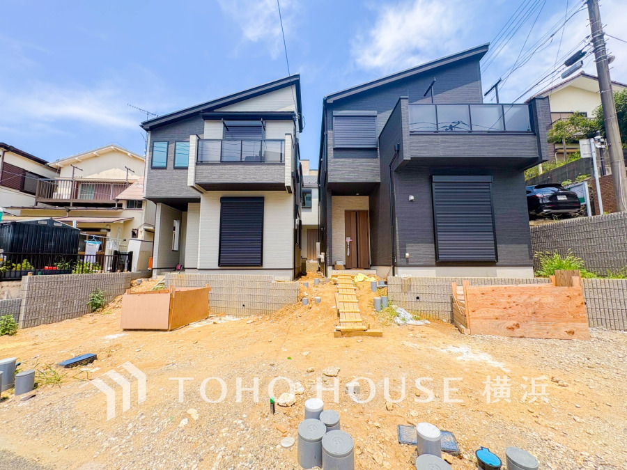 住む人を映し出す洗練された佇まいは、いつまでも輝き続けながらいつしか街の風景に溶け込んでいきます。