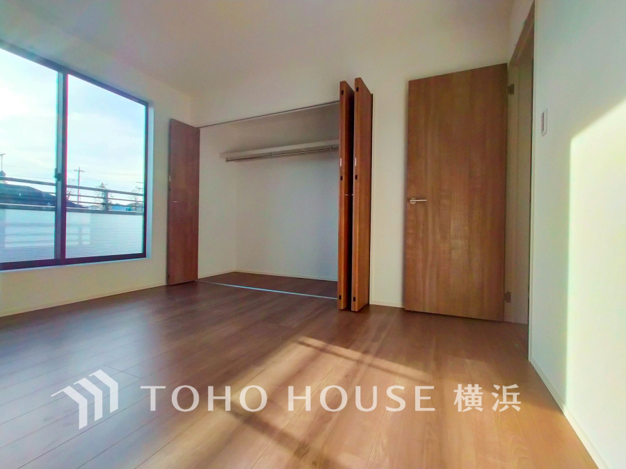 穏やかな寛ぎを届ける上質仕様のゆとりあるお部屋。自分時間を充実させながら心豊かにできるプライベート空間。