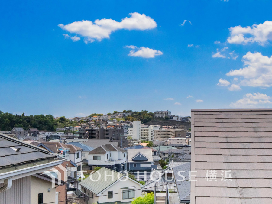 この開放感ある眺望と共に閑静な住宅街の季節感を演出する四季折々の変化を楽しめる心地よい場所となることでしょう