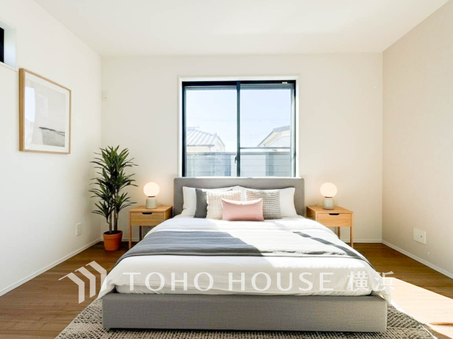 センスが求められるプライベート空間だからこそ、自分の個性を飾るにふさわしい癒しと寛ぎの空間を演出します。（家具はAI加工）