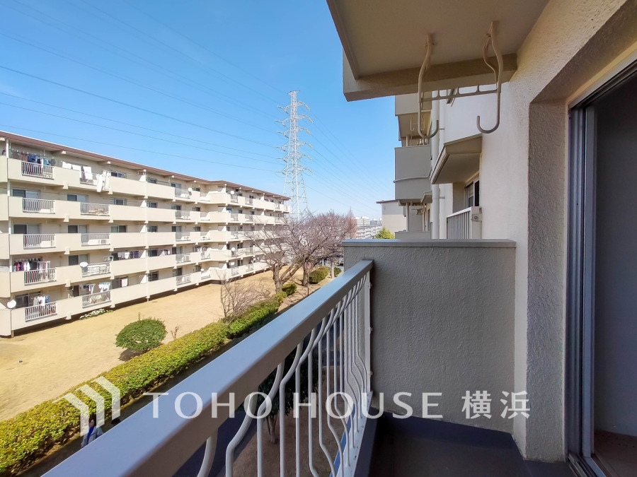 両面バルコニーのお住まい。通風＆採光良好で、快適な室内空間を実現しています。